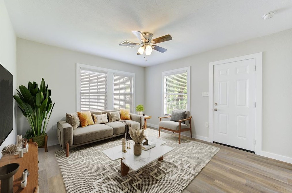 4111 Dabney St, Houston, TX 77026-4131