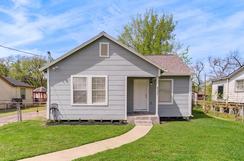 4111 Dabney St, Houston TX  77026-4128 exterior
