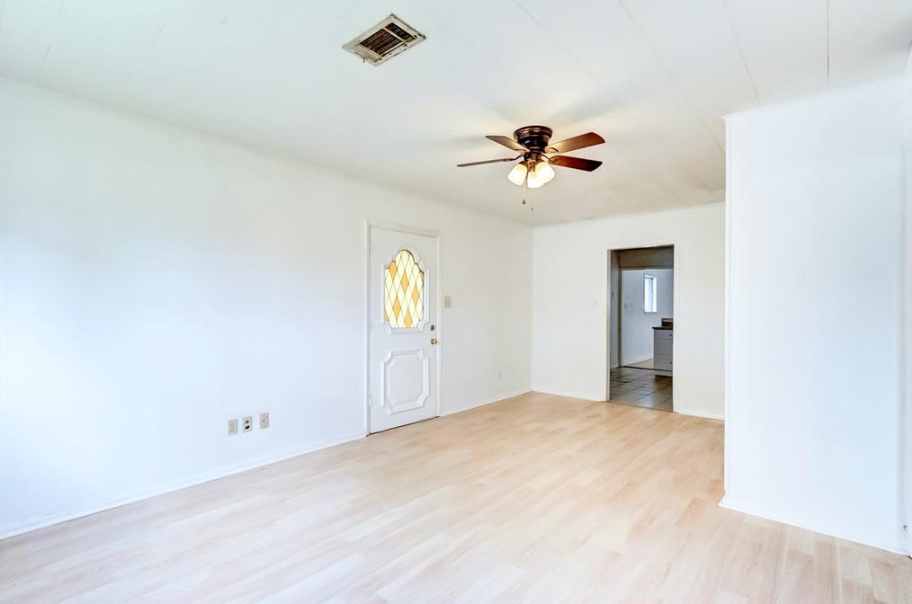195 Smelker St, Beaumont, TX 77707-1332