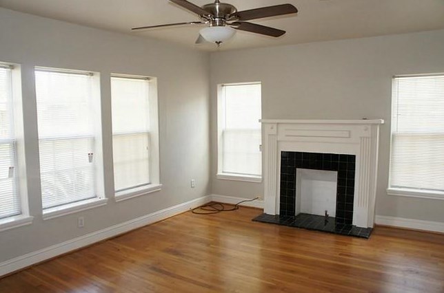 3102 Isabella St, Houston, TX 77004-4576
