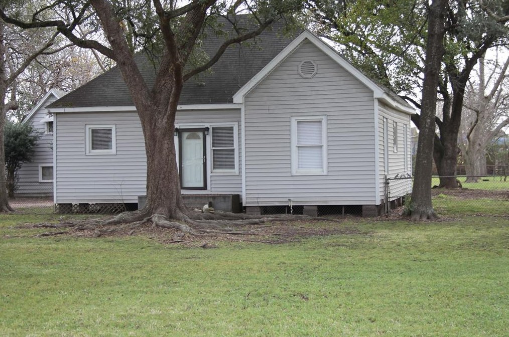 7540 Ashburn St, Houston, TX 77061-1504
