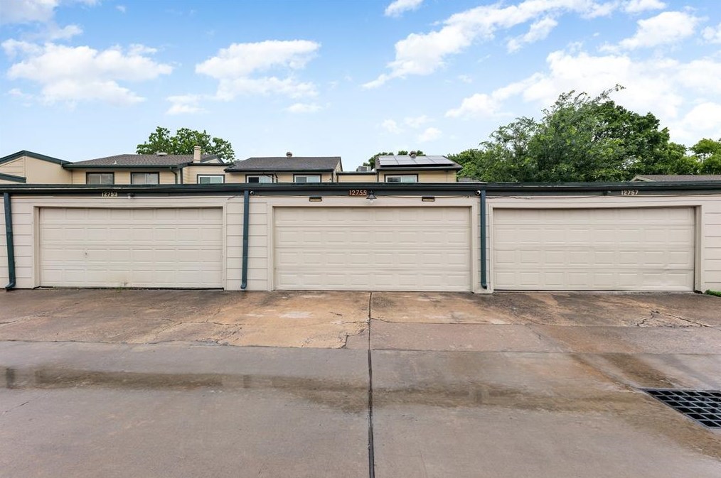 12755 Leader St, Houston TX  77072-5119 exterior