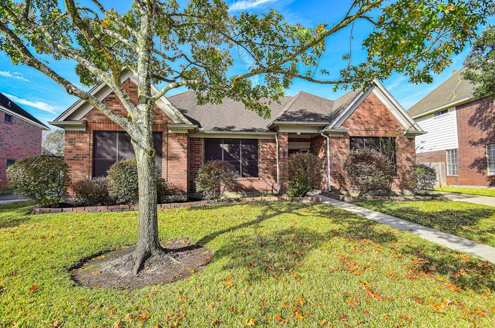 11319 Chestnut Wood Trl, Houston TX  77065-3353 exterior