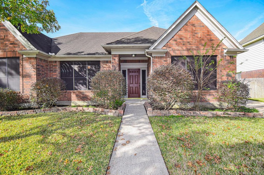 11319 Chestnut Woods Trl, Houston, TX 77065-3354