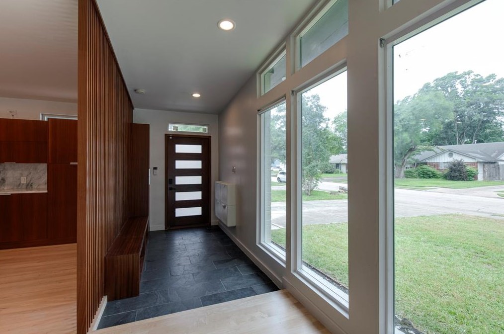 4329 Kingfisher Dr, Houston, TX 77035-5107