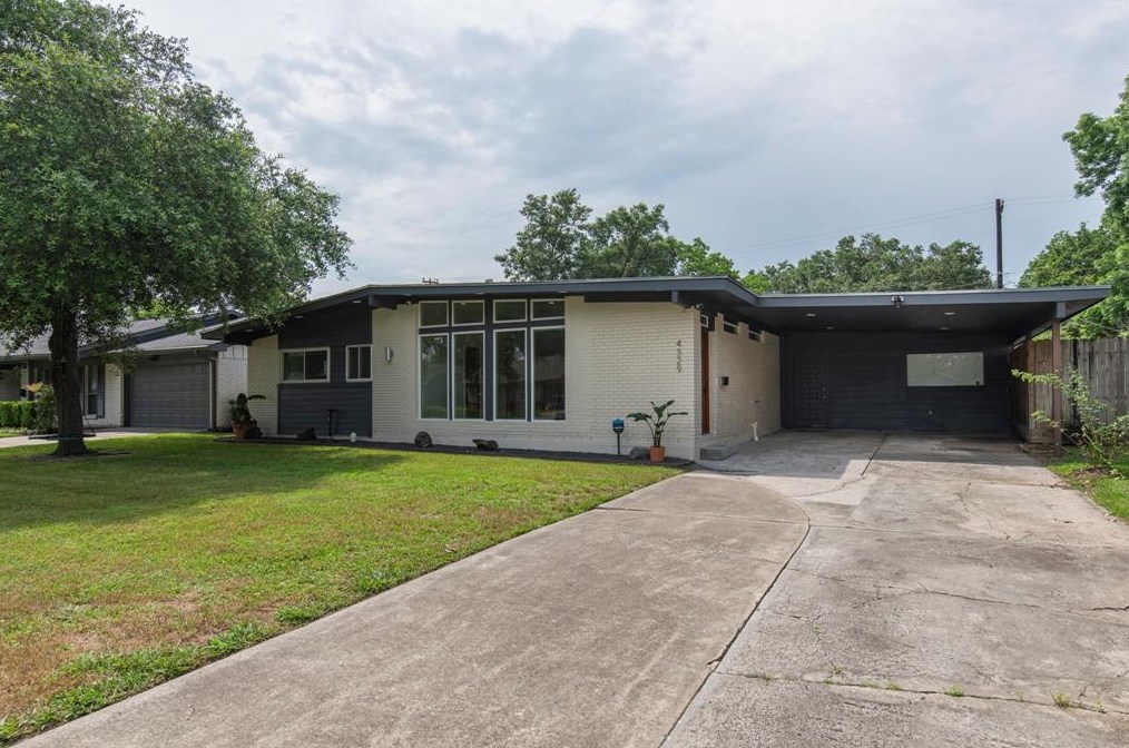 4329 Kingfisher Dr, Houston TX  77035-5107 exterior