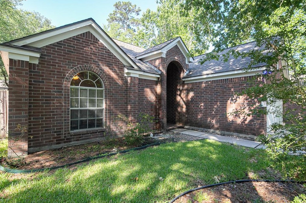 11 Painted Canyon Pl, Spring TX  77381-4540 exterior