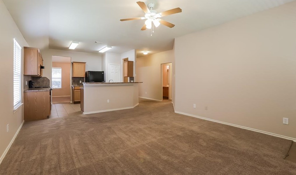 2826 Trinity Glen Ln, Houston TX  77047-2502 exterior