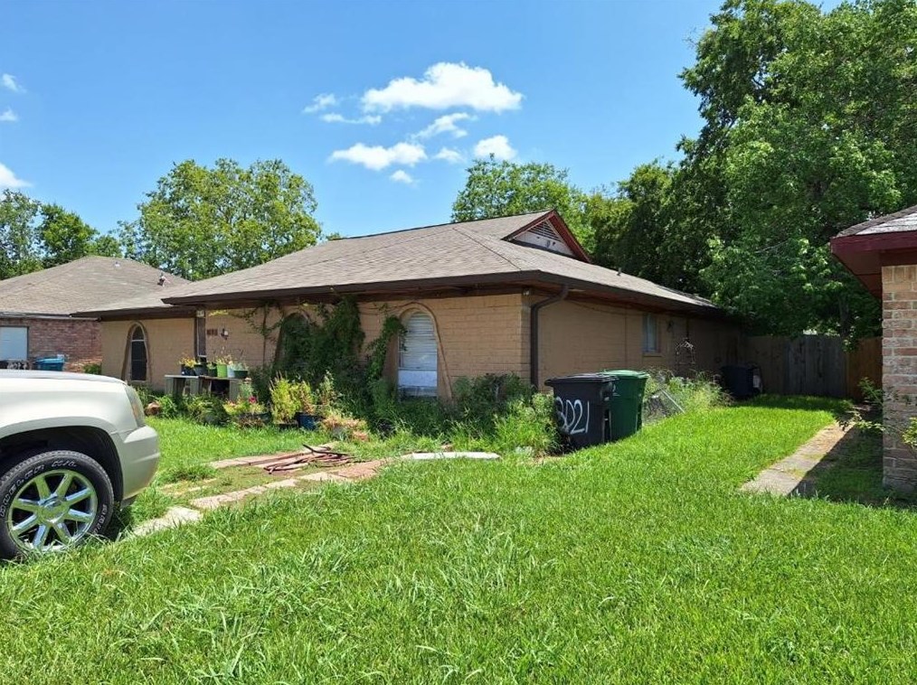 8019 Beech Cove Ln, Houston, TX 77072-4731