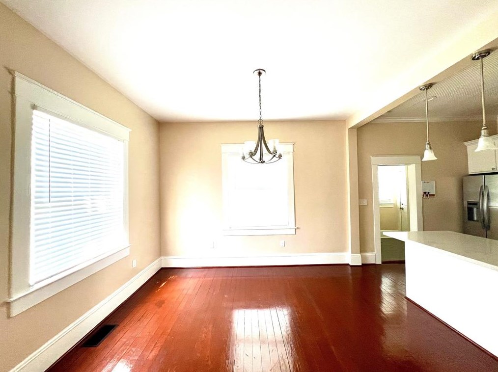 809 University Blvd, Galveston, TX 77550
