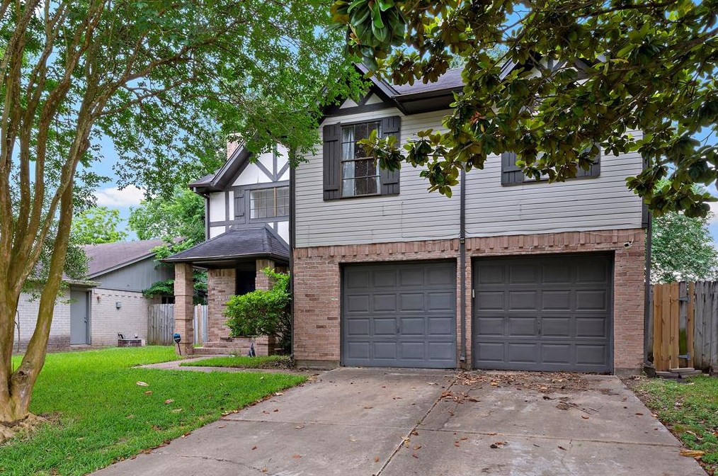 7422 Soledad Dr, Houston, TX 77083-3832