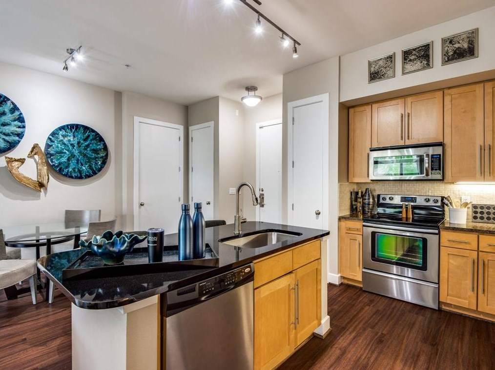 811 Town And Country Blvd #b1-127, Houston, TX 77024