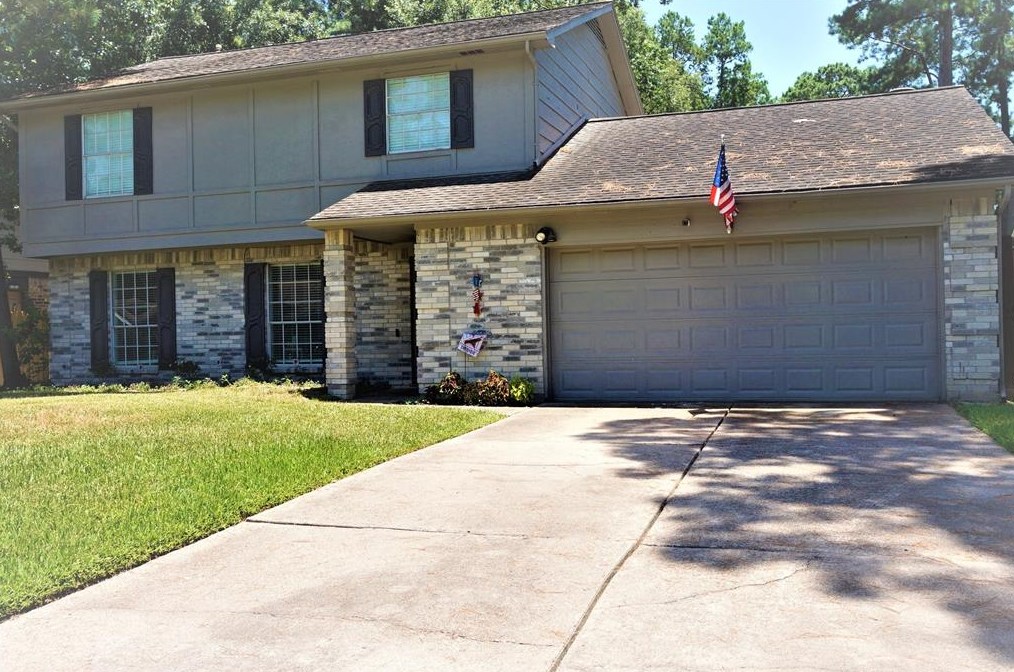 2911 Maple Knoll Dr, Humble, TX 77339