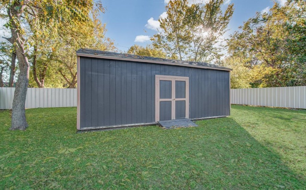 7811 Trentway St, Houston TX  77040-6117 exterior