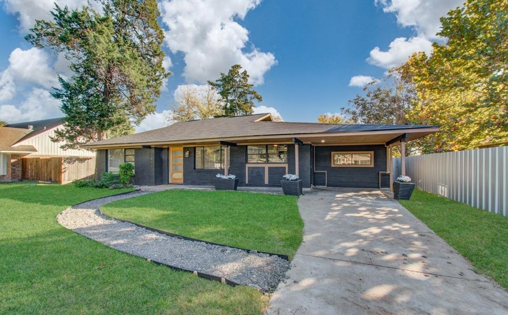 7811 Trentway St, Houston TX  77040-6117 exterior