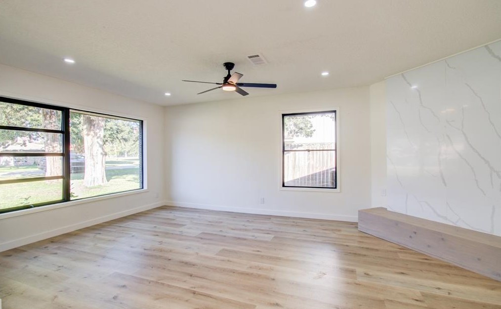 7811 Trentway St, Houston TX  77040-6117 exterior