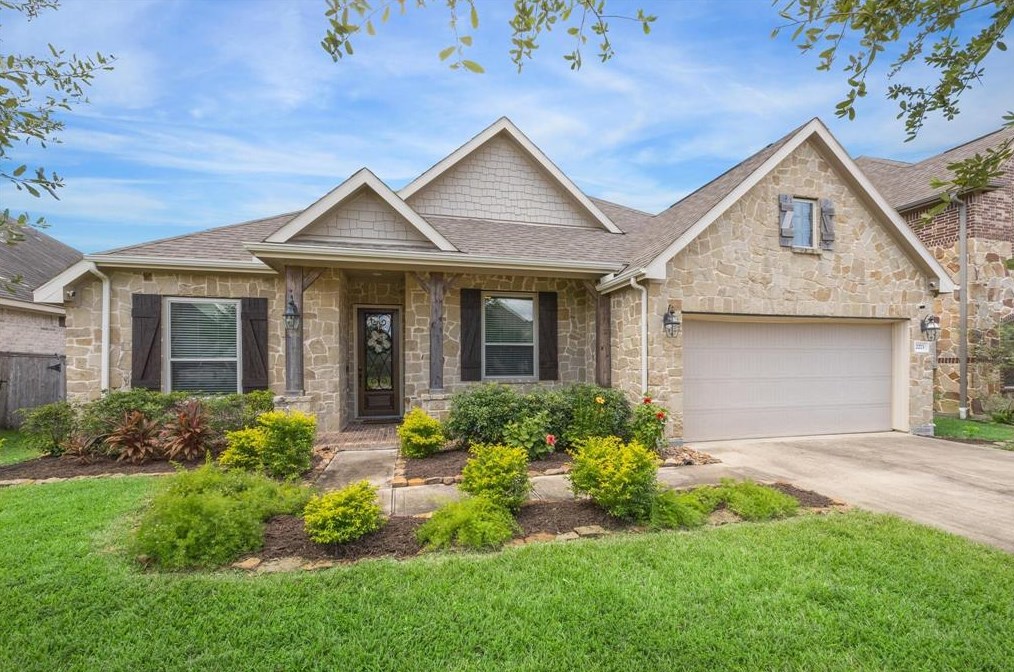 2273 Oakleaf Trail Ln, League City, TX 77573
