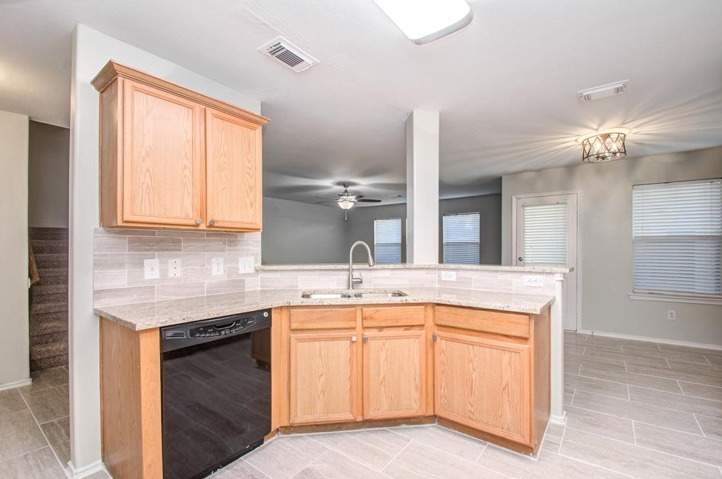 2814 Copeland Ml Ln, Houston TX  77047-2506 exterior