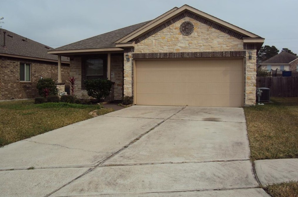 5950 Carpenters Hollow Ct, Houston, TX 77049-5100