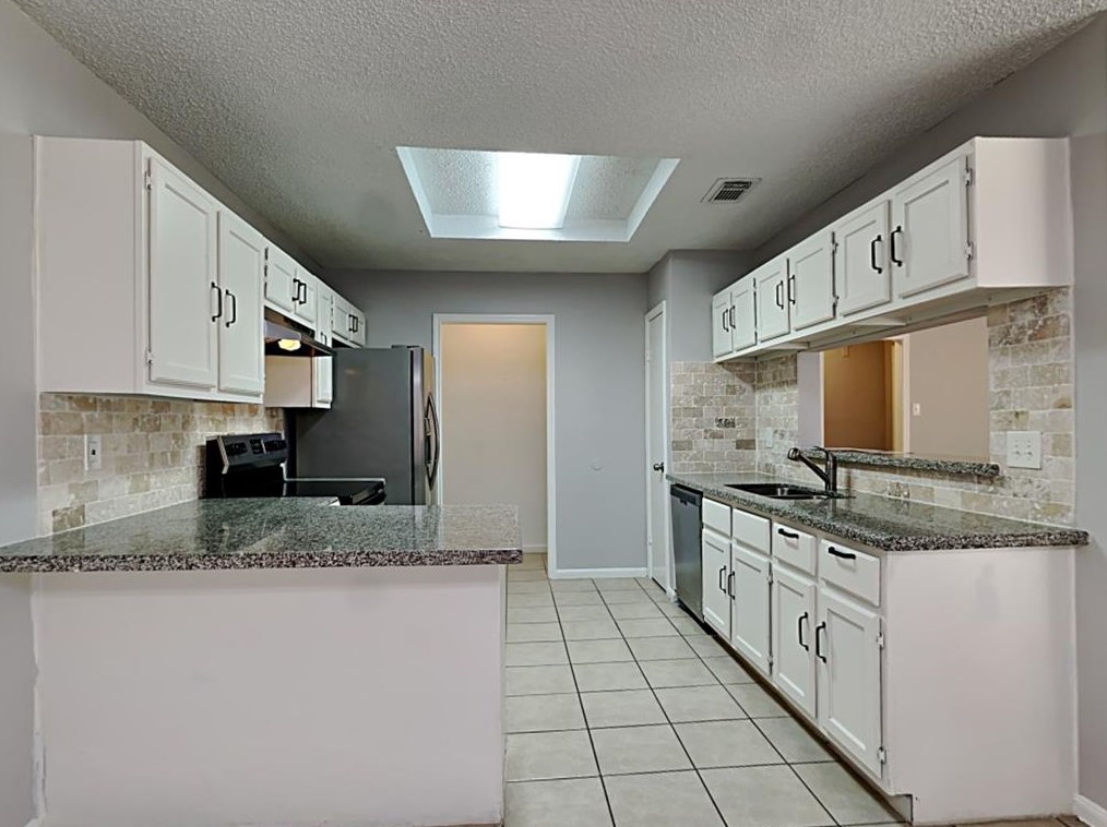 16935 Amidon Dr, Spring TX  77379-4875 exterior