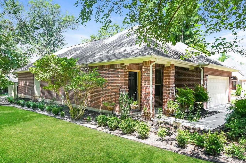 3383 Masters Dr, Montgomery, TX 77356