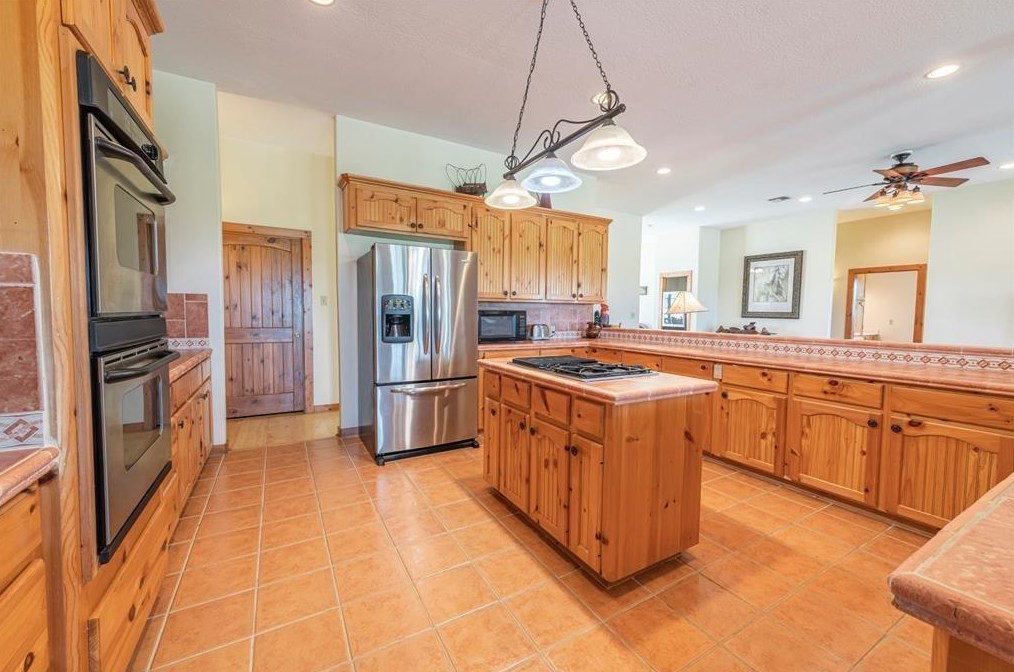 10430 Pless Rd, Bernardo, TX 78933