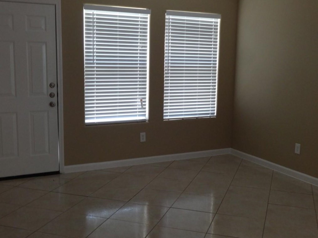 8915 Chisholm Wood Ln, Houston, TX 77075