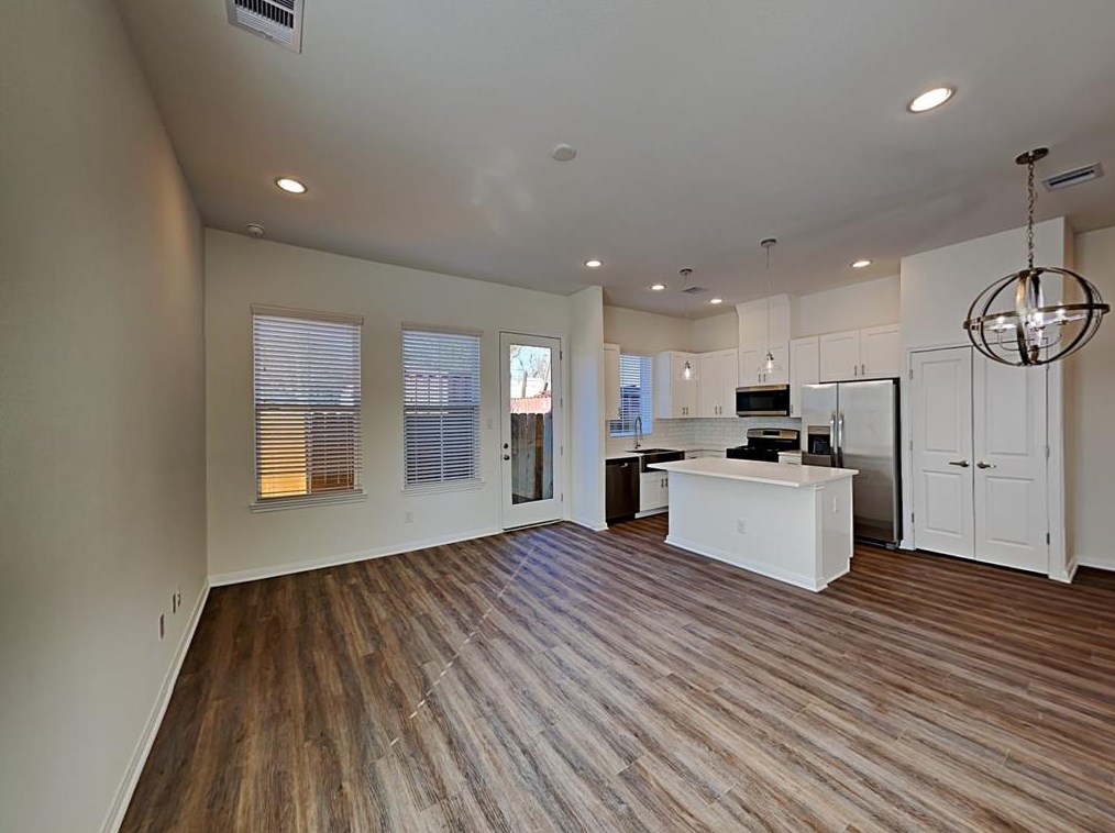 9902 Clark Rd #o, Houston, TX 77076
