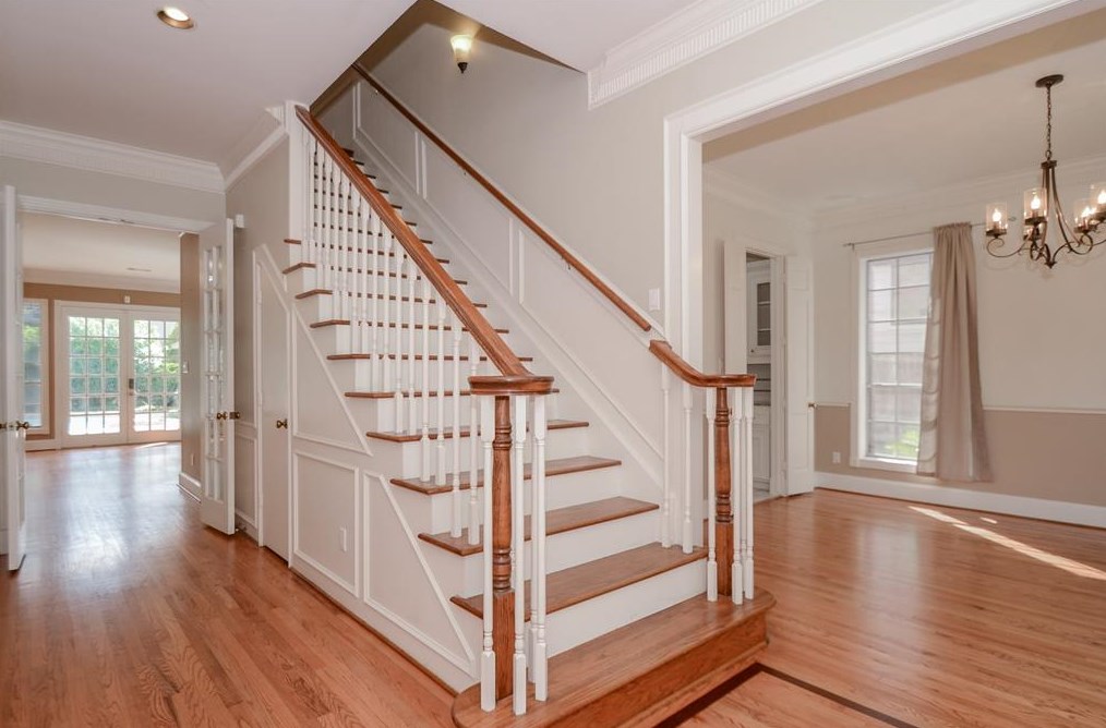 4813 Holly St, Bellaire, TX 77401