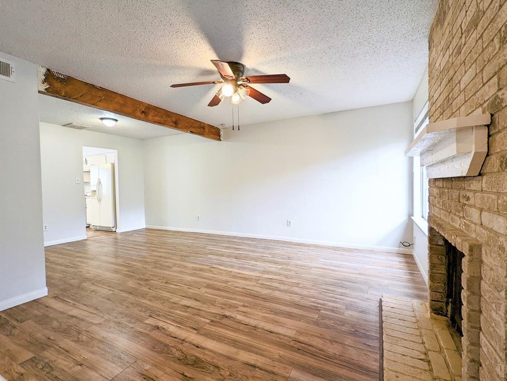 8588 Dairy View Ln, Houston TX  77072-3907 exterior