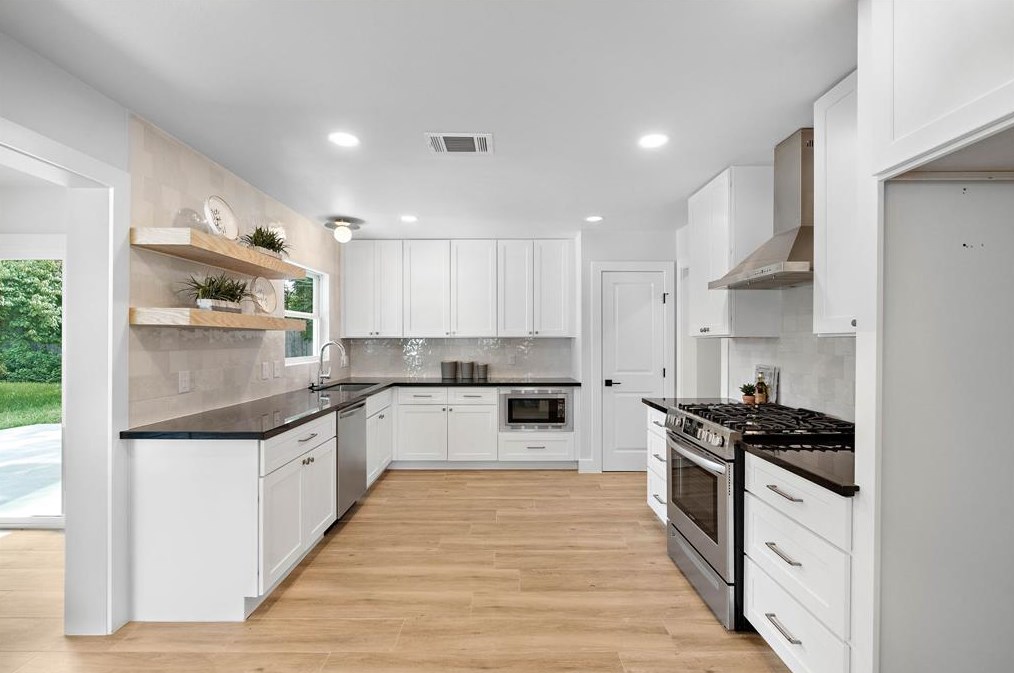4762 Kinglet St, Houston, TX 77035-4924