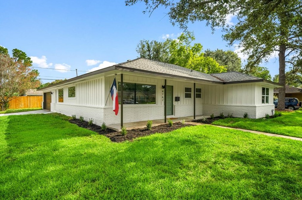 4762 Kinglet St, Houston TX  77035-3025 exterior