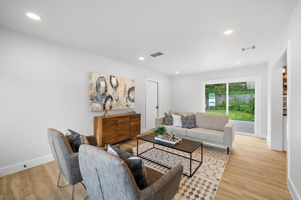 4762 Kinglet St, Houston TX  77035-3025 exterior
