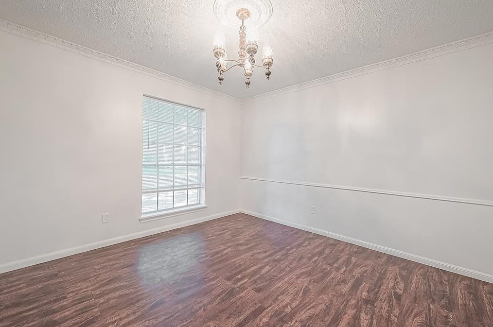 5106 Theall Rd, Houston TX  77066-2314 exterior