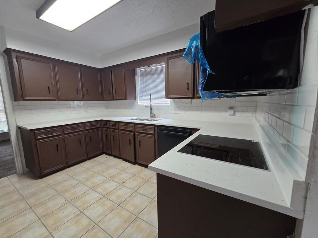 5106 Theall Rd, Houston TX  77066-2314 exterior