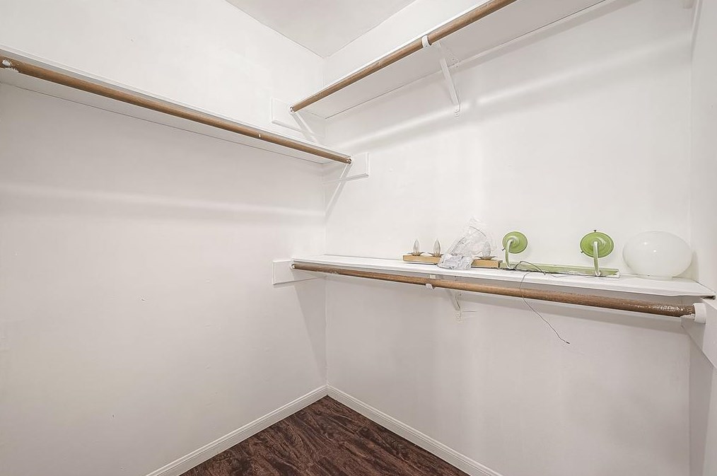 5106 Theall Rd, Houston TX  77066-2314 exterior