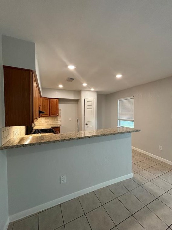 5839 Flamingo Dr, Houston TX  77033-2209 exterior