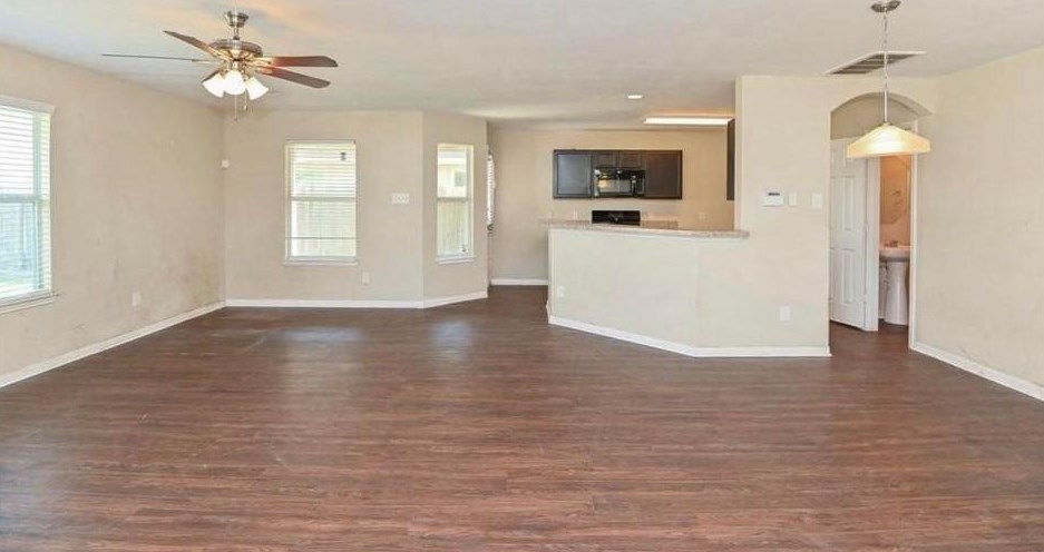 15806 Regal Trace Ln, Houston TX  77073-6290 exterior