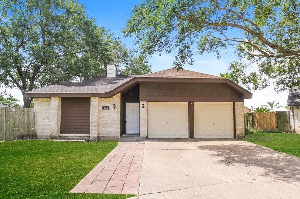 1414 Live Oak Ct, Missouri City, TX 77489-1614