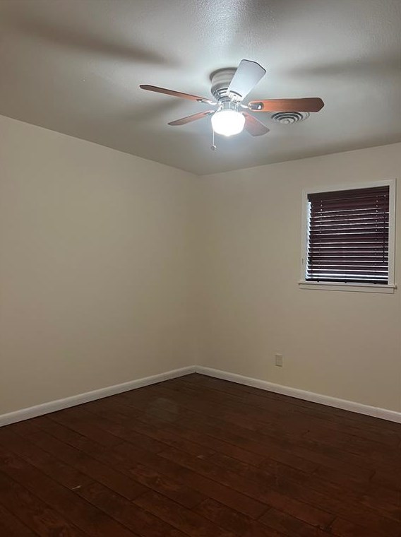 324 1/2 13th St, Huntsville, TX 77340