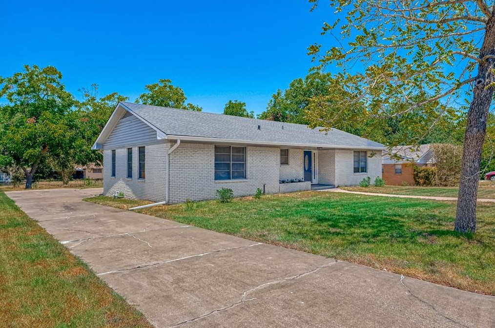 504 Tison St, Brenham, TX 77833-5388