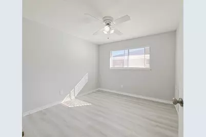 8818 Roos Road, Houston, TX 77036 - Photo 14