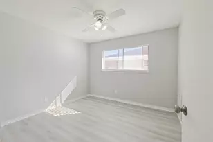 8818 Roos Rd, Houston, TX 77036 - Photo 14