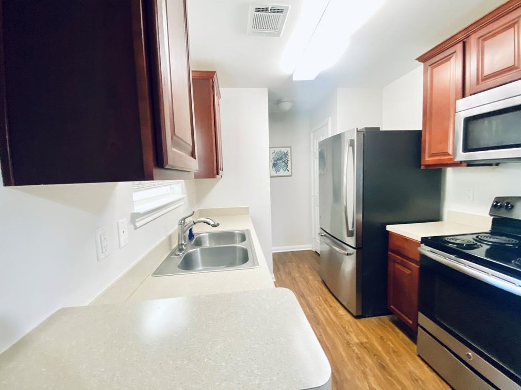 7600 Emmett F Lowry Expy Apt 406, Texas City, TX 77591