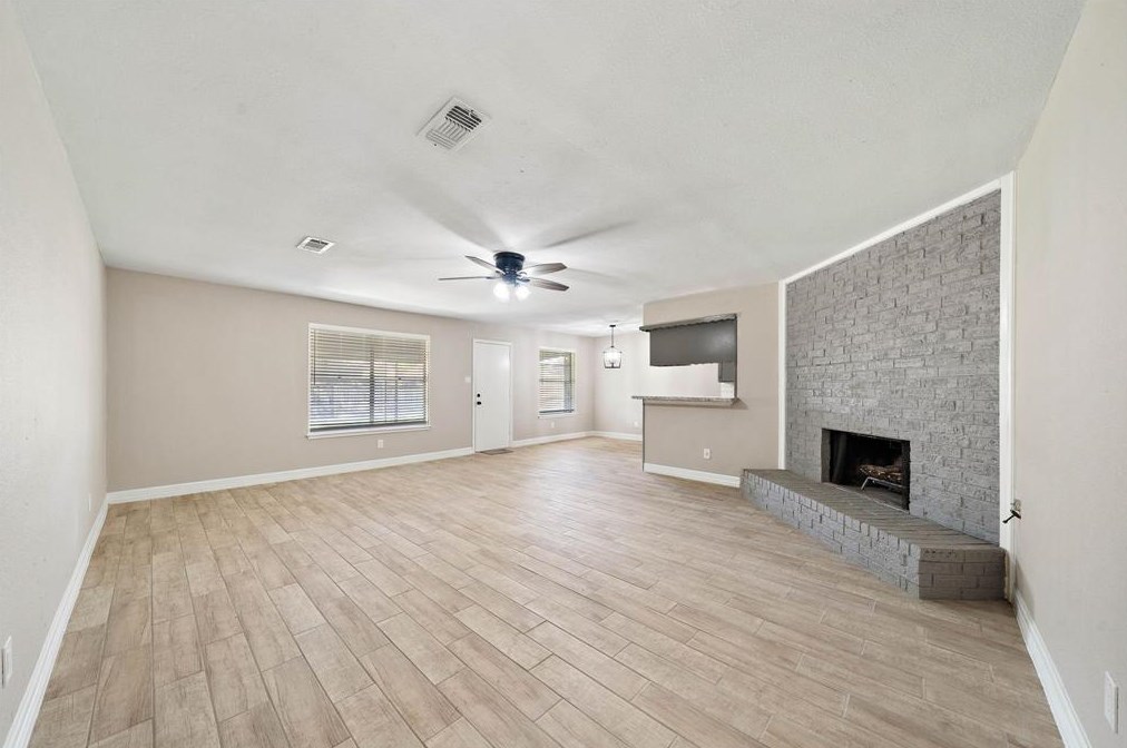 2302 Anthony Ln, Pearland, TX 77581