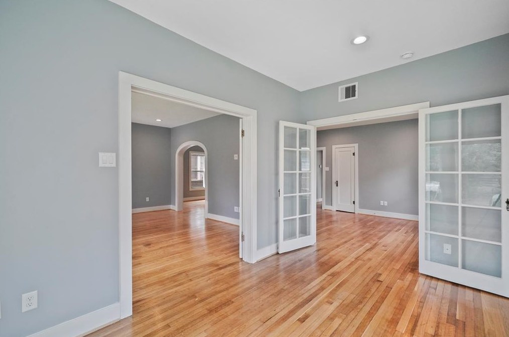 2301 Wentworth, Houston TX  77004-6087 exterior