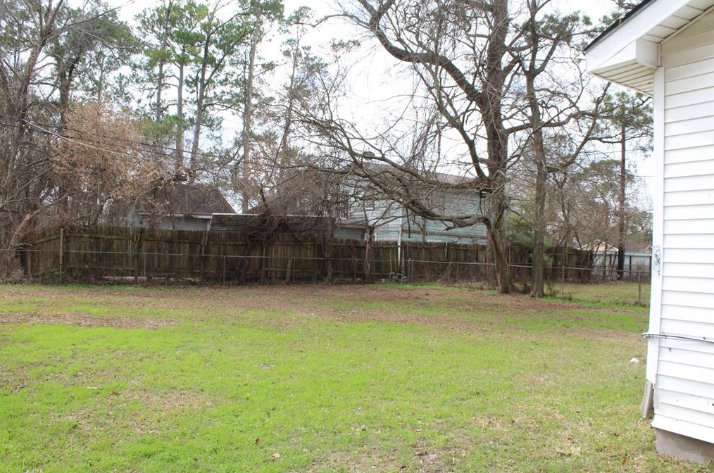 810 Mayford, Houston TX  77076-2840 exterior