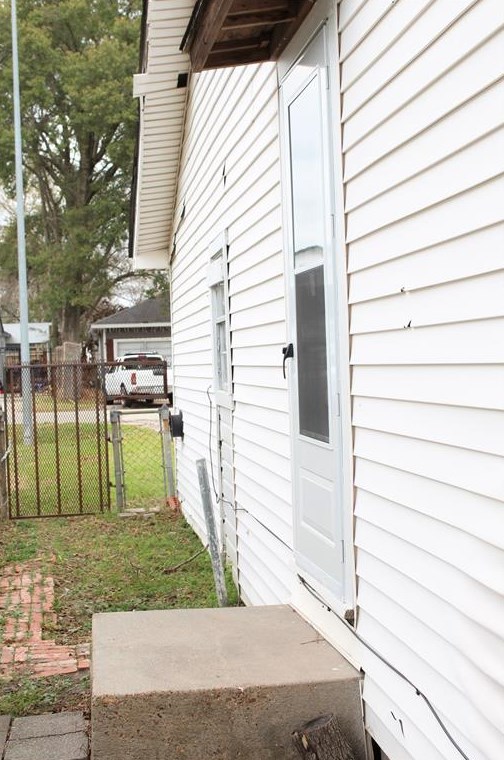 810 Mayford, Houston TX  77076-2840 exterior