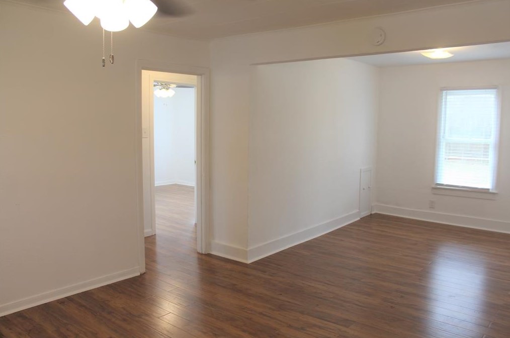 810 Mayford St, Houston, TX 77076-2840