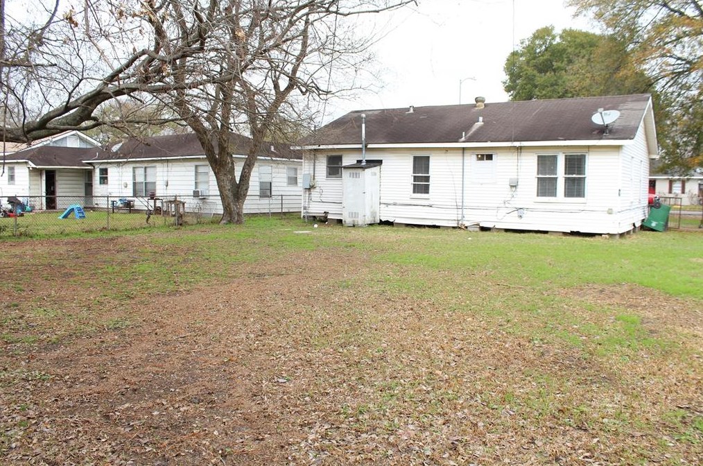 810 Mayford, Houston TX  77076-2840 exterior